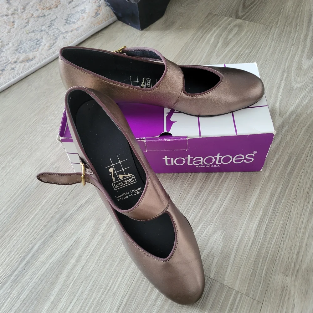 Tic Tac Toes Women's Pewter Swing Dancing Shoes In Size 11M (Or 11 W) Brand New - Picture 1 of 6
